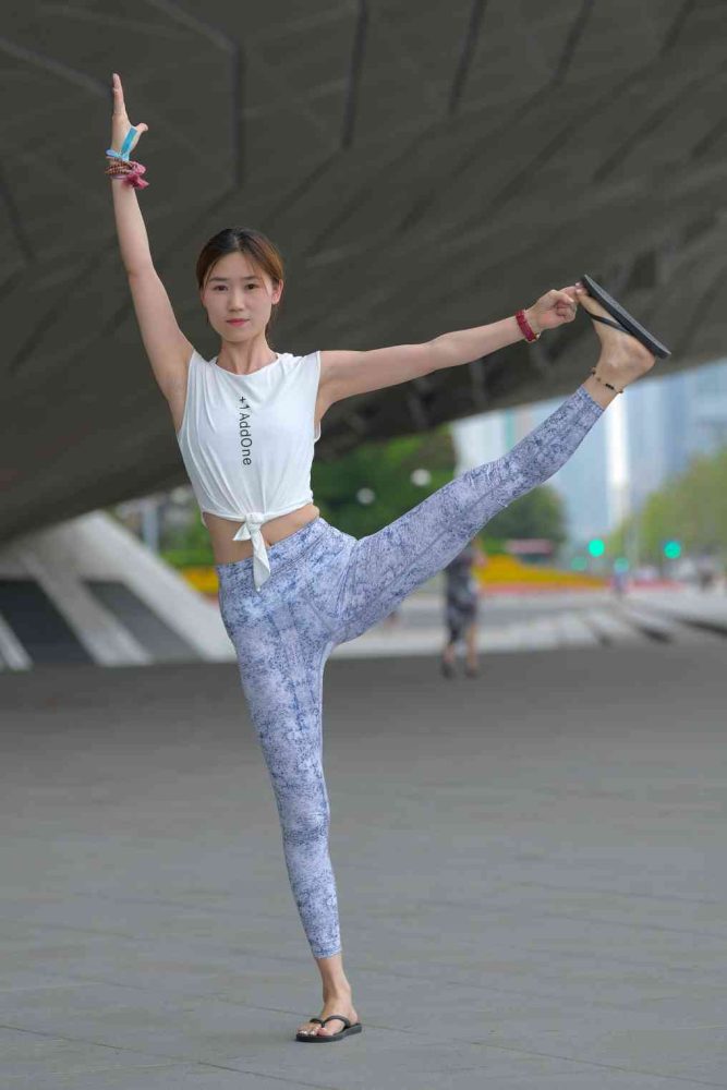 表演瑜伽的女孩【176P】04017-小春日