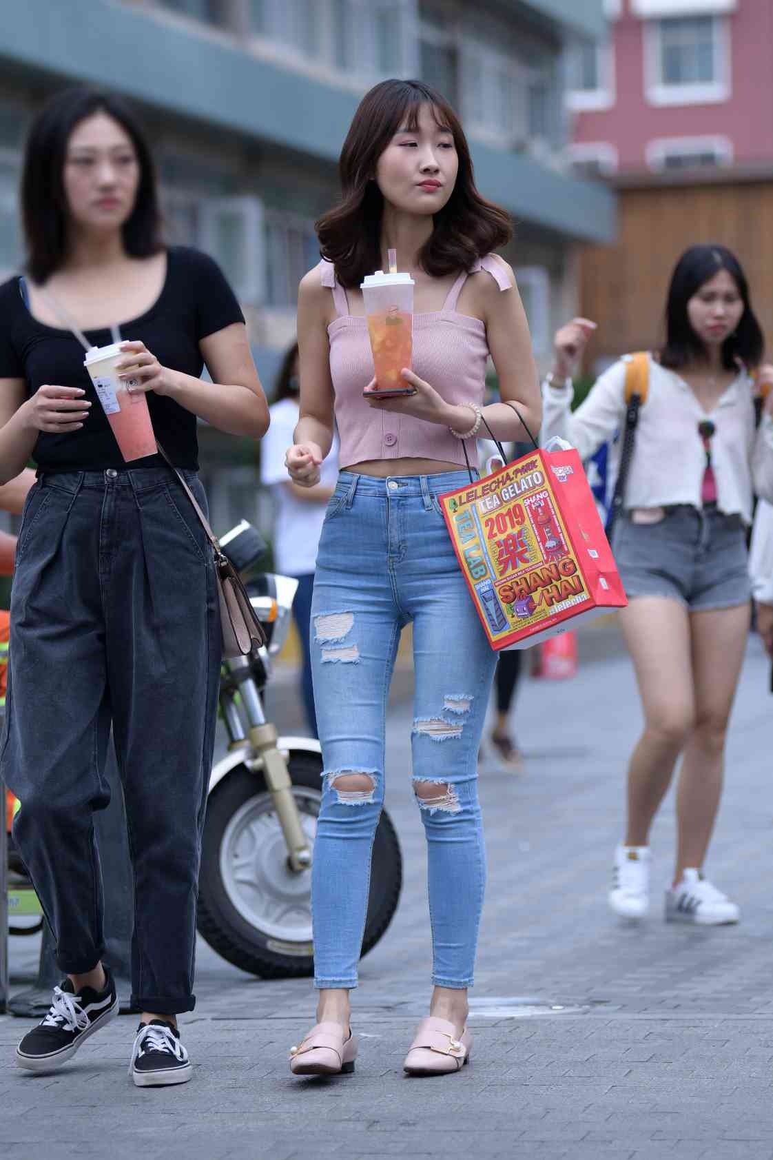 图片[2]-【免费】紧身牛仔裤女生【18P】04014-小春日