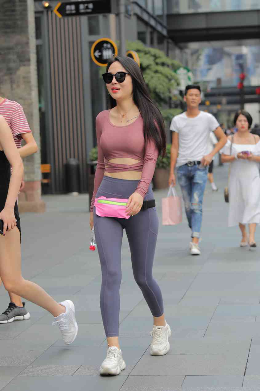 图片[1]-【免费】戴墨镜的时尚女孩【57P】04024-小春日