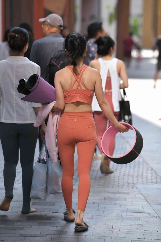 练瑜伽的姑娘【176P】04028-小春日