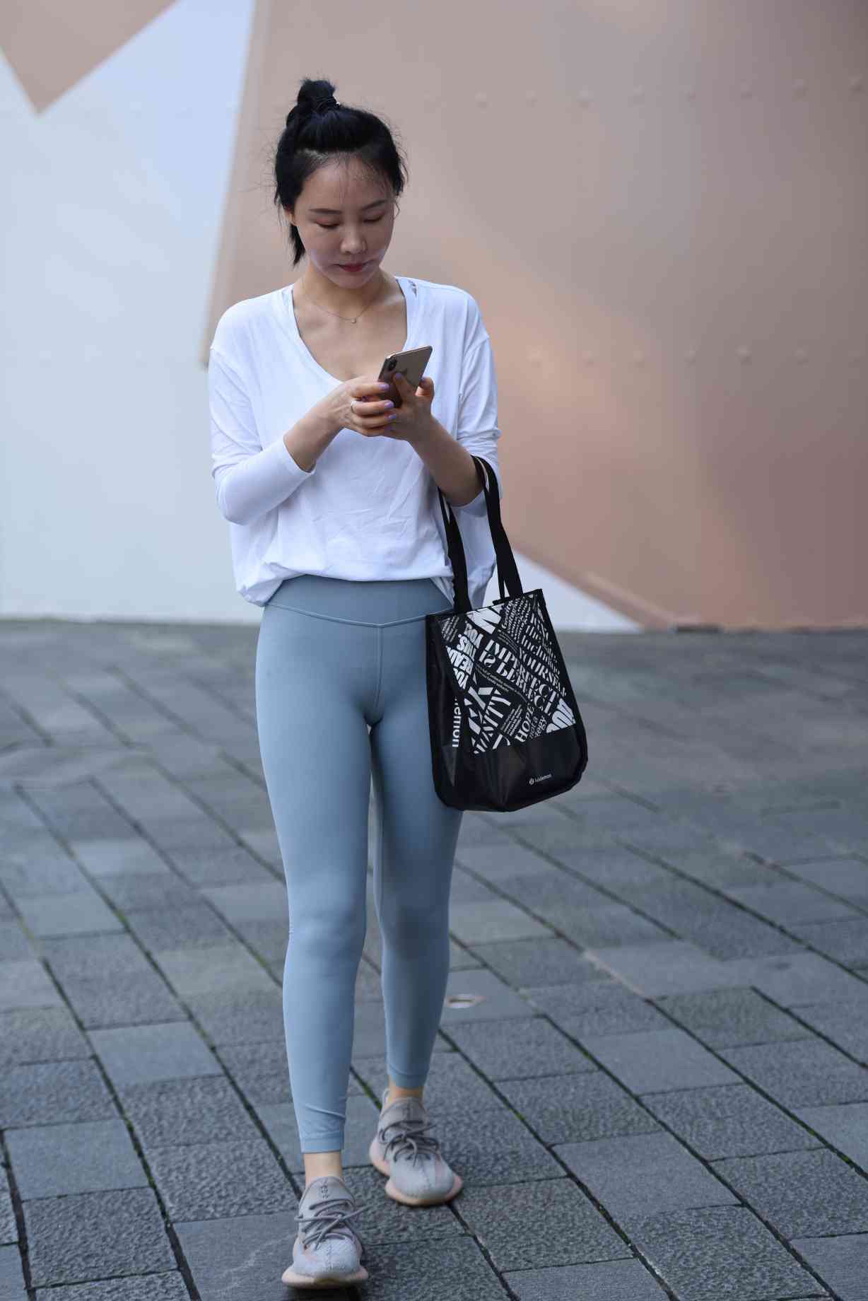 图片[2]-【免费】逛街的小女人【46P】04037-小春日