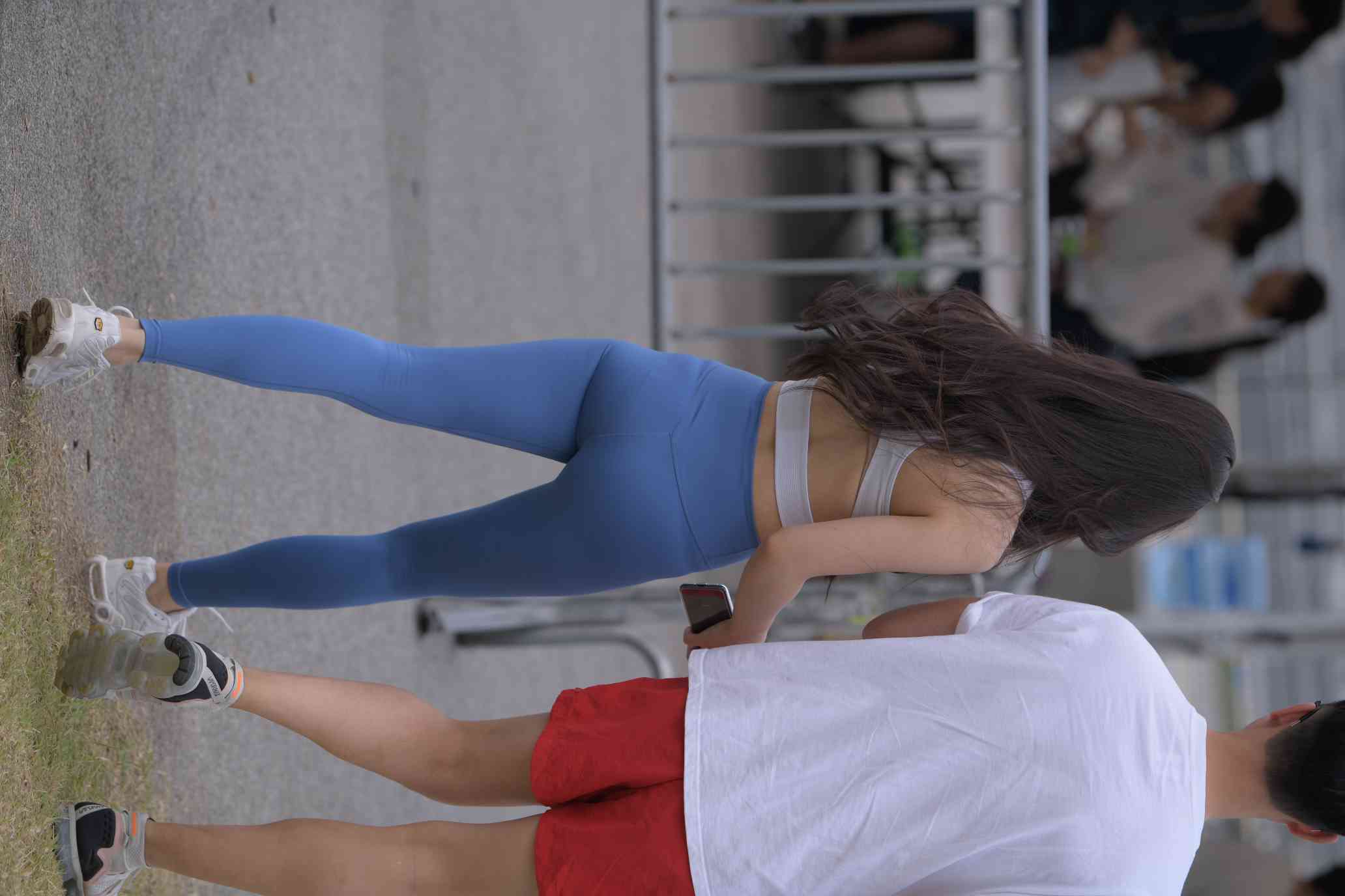 图片[3]-陪男朋友逛街的瑜伽裤女孩【74P】04034-小春日