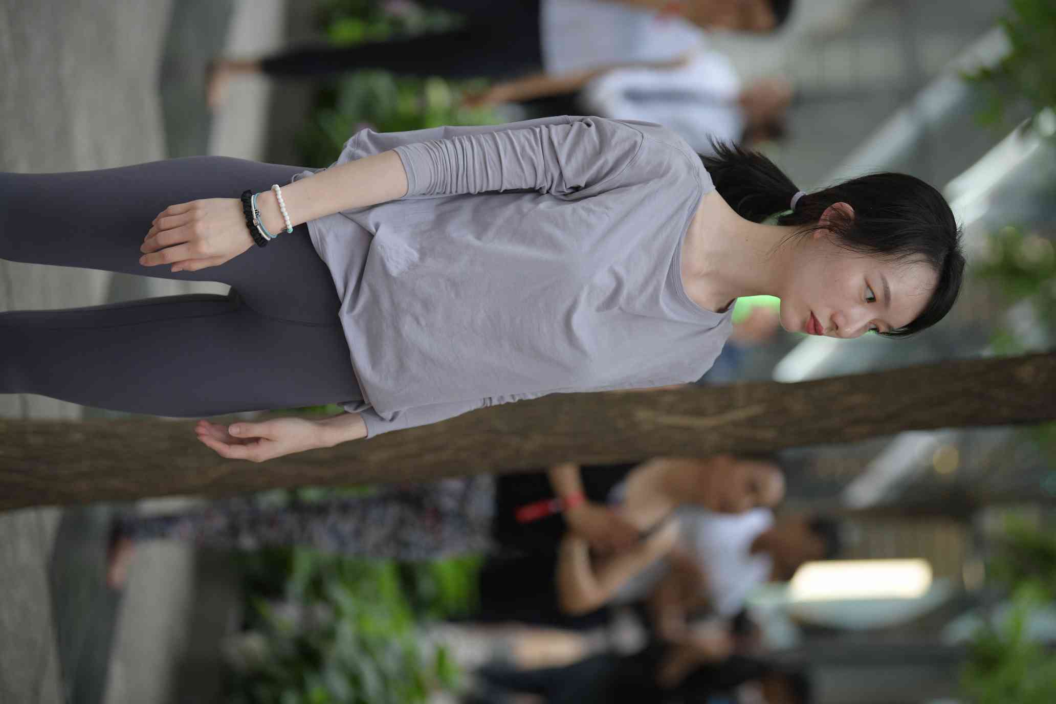 图片[5]-做瑜伽的小女人【75P】04023-小春日