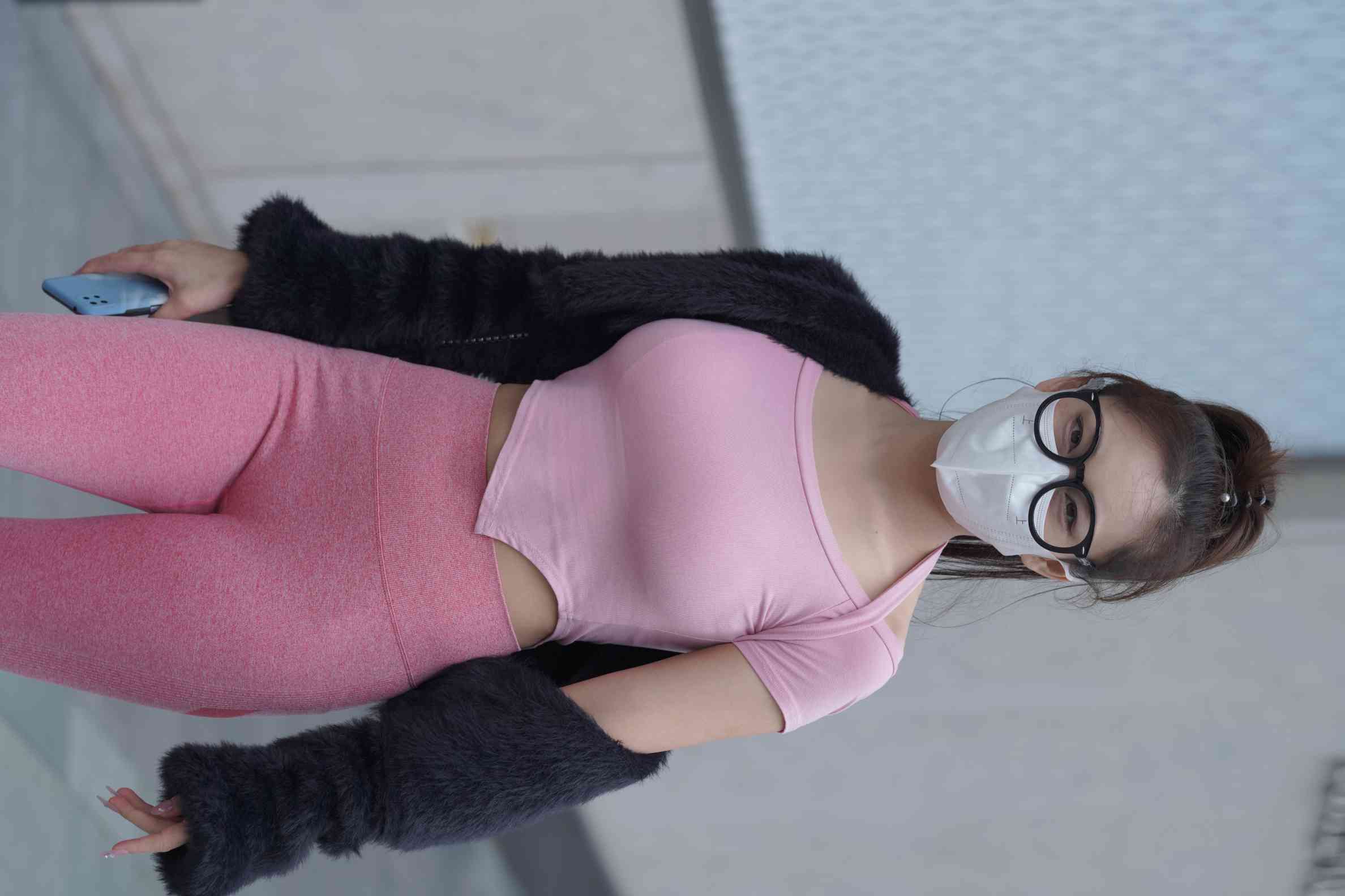 图片[4]-粉红色瑜伽裤的眼镜妹妹【93P】04019-小春日