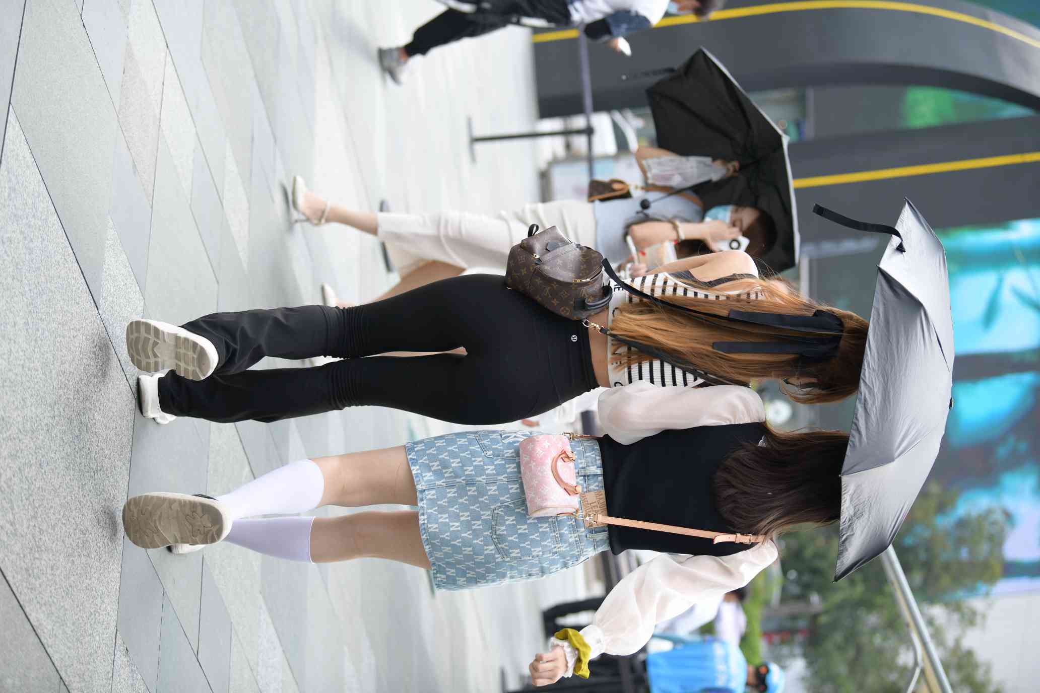 图片[3]-打伞的瑜伽裤姑娘【93P】04032-小春日