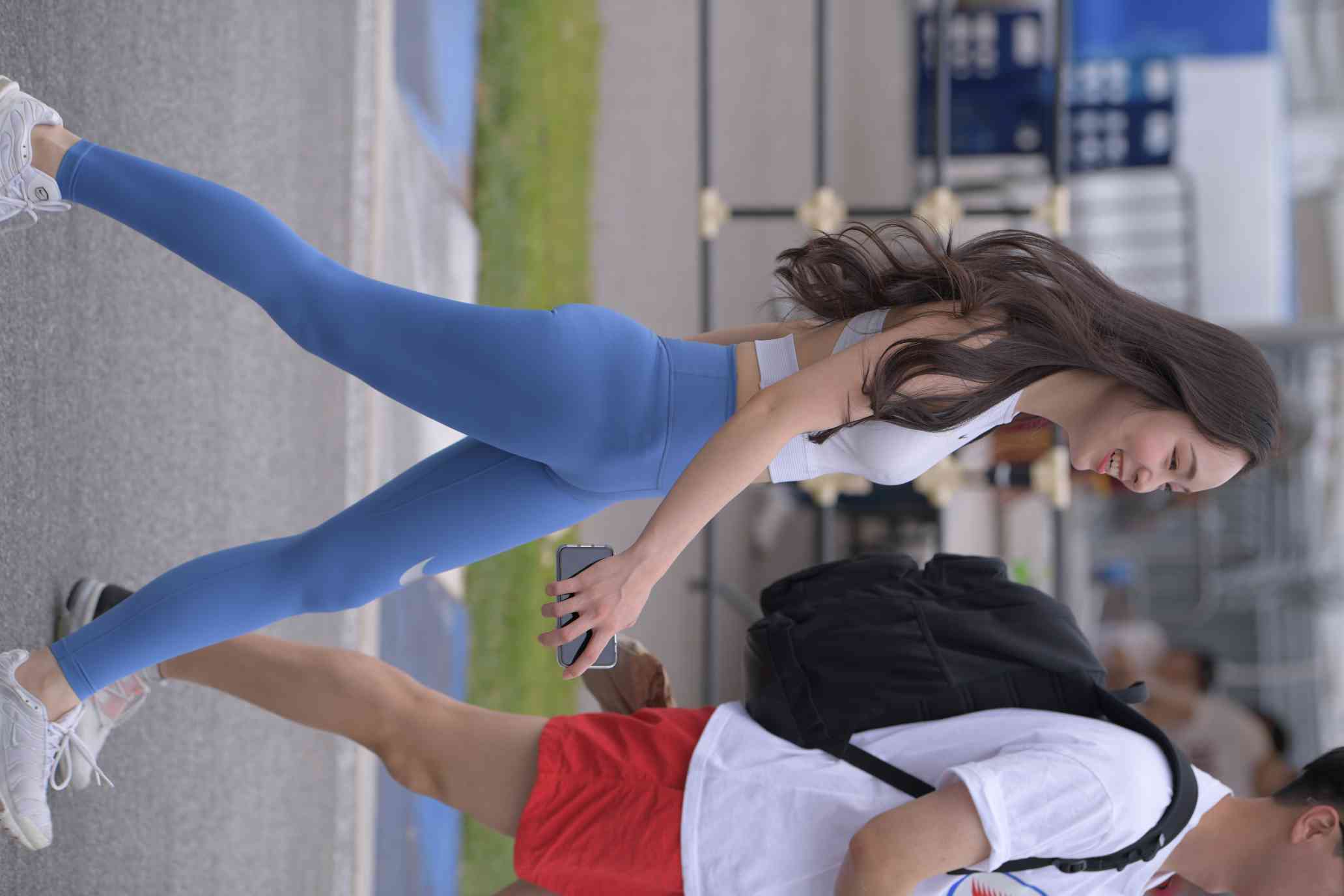 图片[4]-陪男朋友逛街的瑜伽裤女孩【74P】04034-小春日