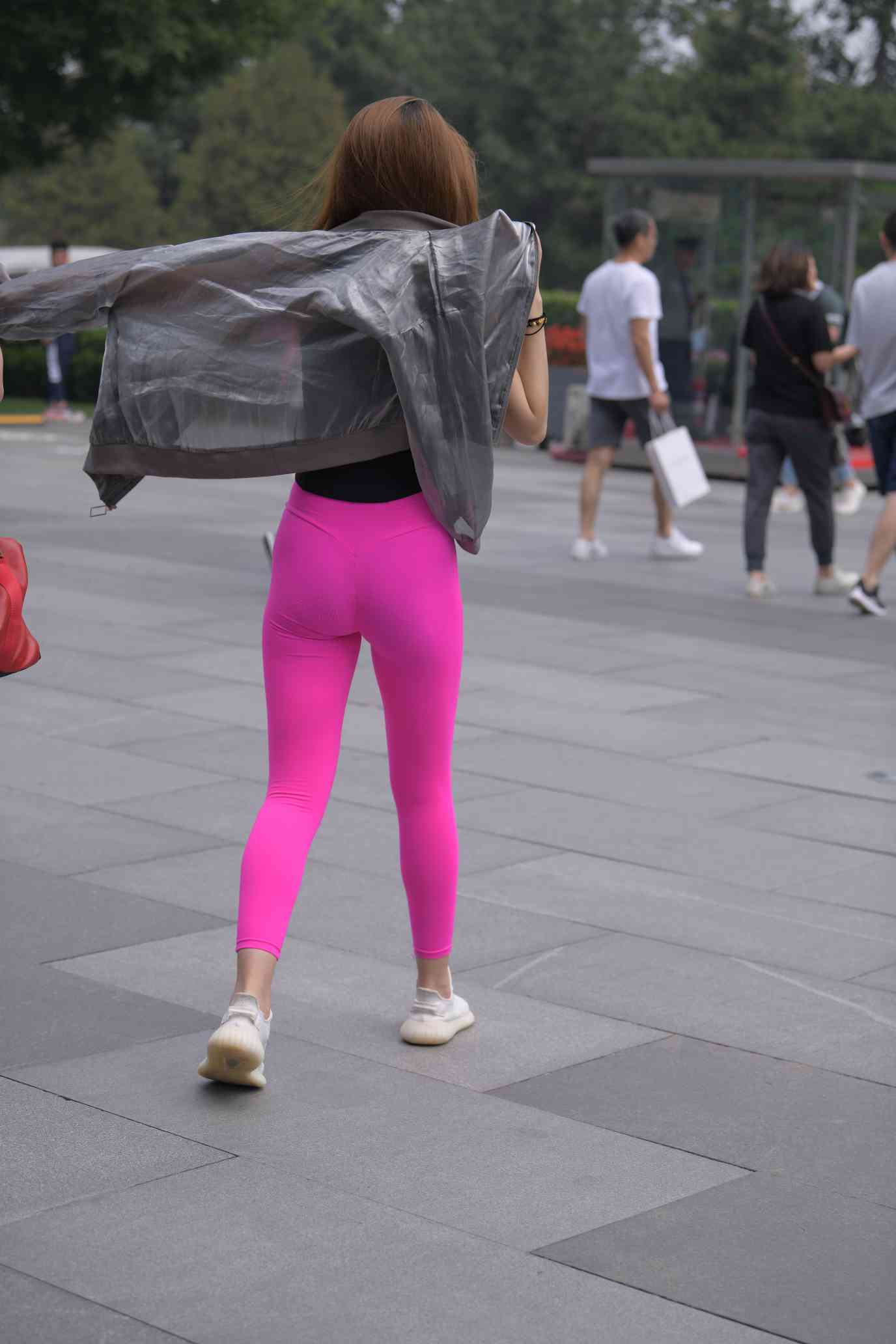 图片[5]-粉色瑜伽裤眼镜女孩【57P】04021-小春日