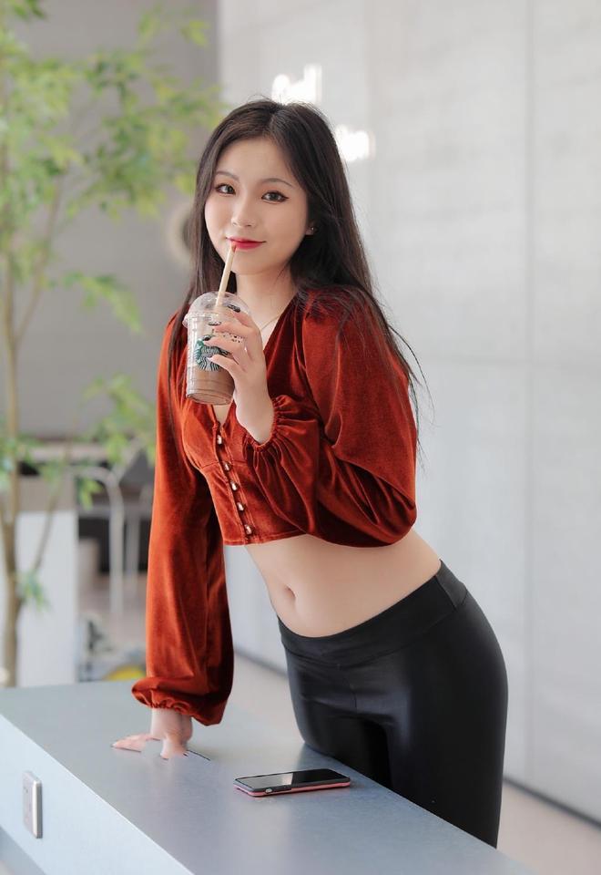 图片[3]-非常甜美的皮裤女孩 J1236 322P11V-16.4GB-小春日