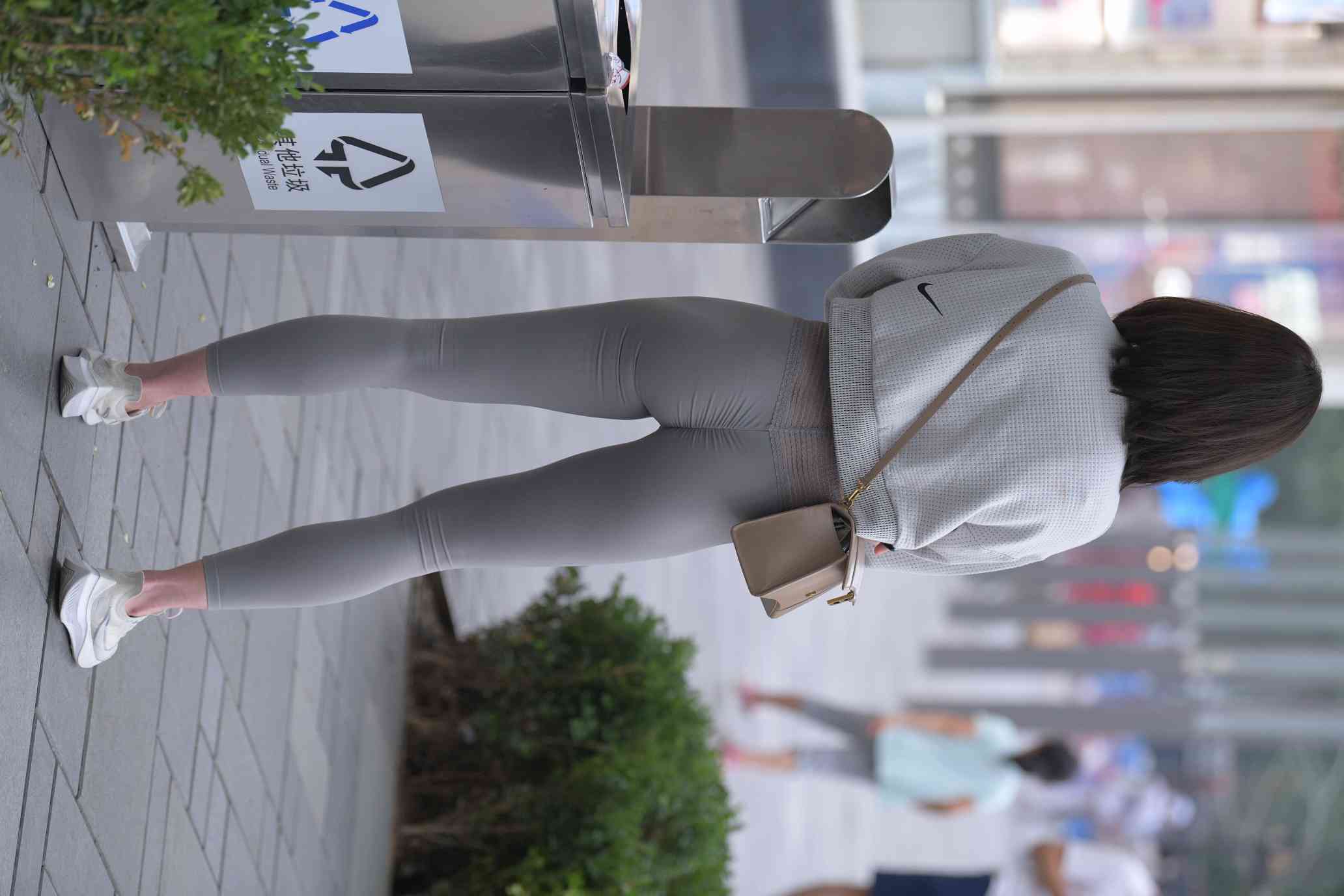 图片[4]-身材很好的短发瑜伽裤姑娘【157P】04015-小春日