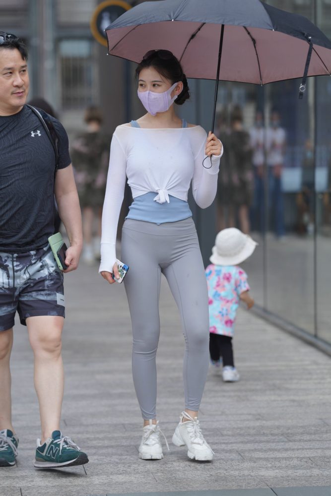 街拍逛街的瑜伽裤小女人  J2874 36P-469MB-小春日