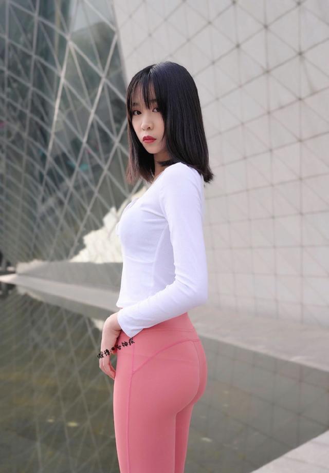 图片[4]-粉色瑜伽裤年轻女孩 J1311 417P17V-14.9GB-小春日