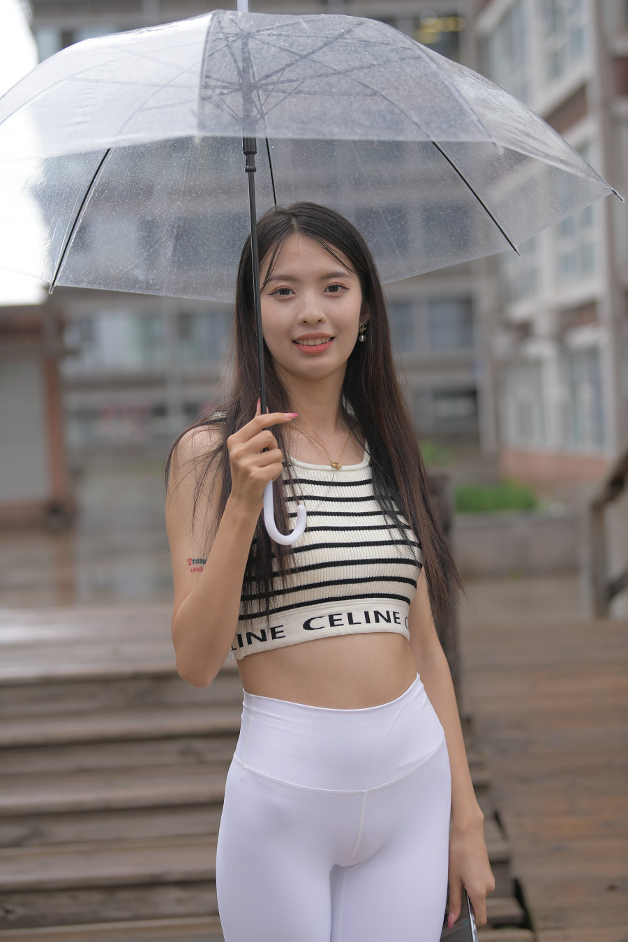 图片[1]-打伞的白色瑜伽裤女孩J2986 622P1V-22.06GB-小春日