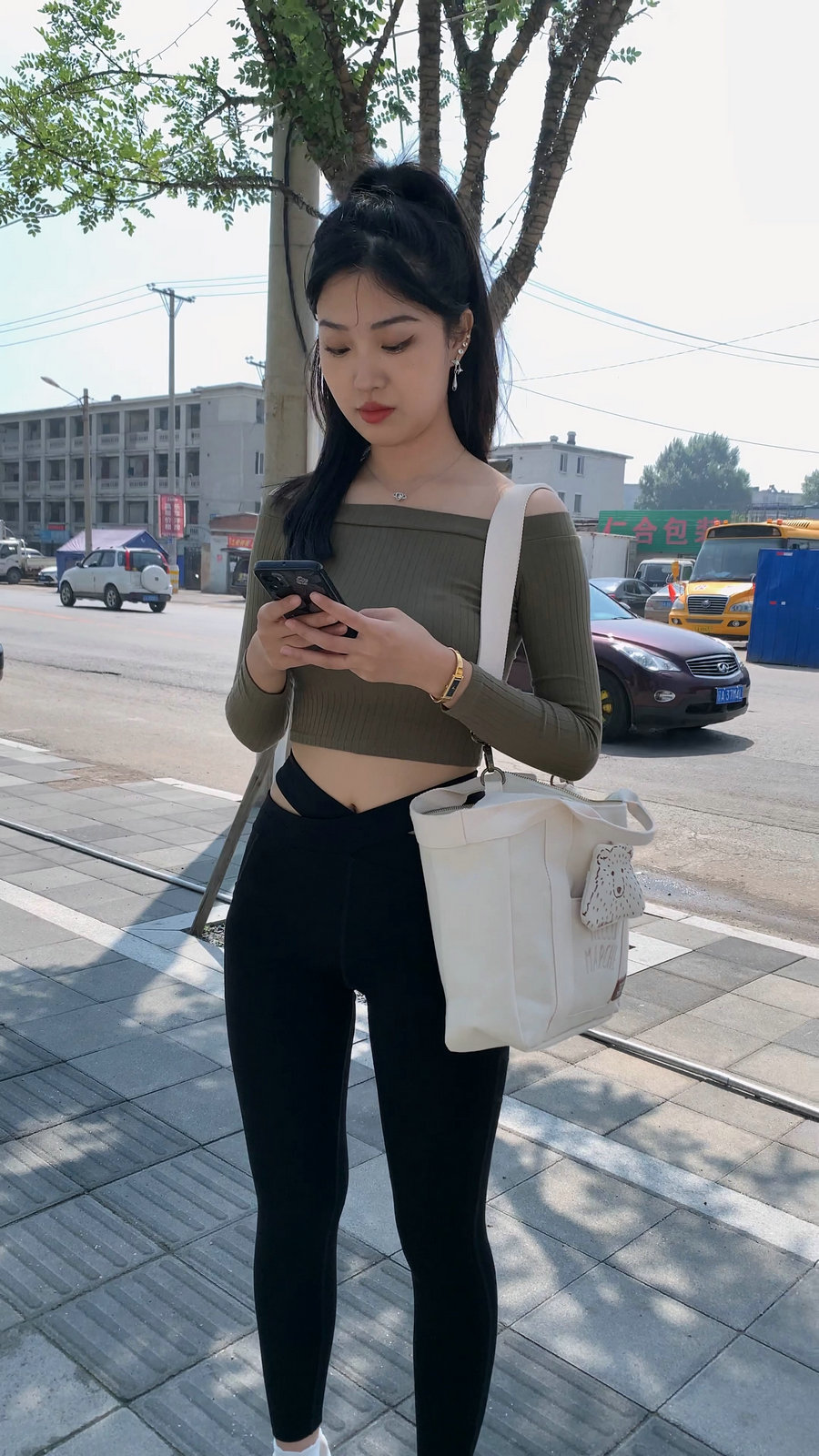 图片[1]-刚刚健身结束的高马尾瑜伽裤女孩J4111 MP4-8.97GB-小春日