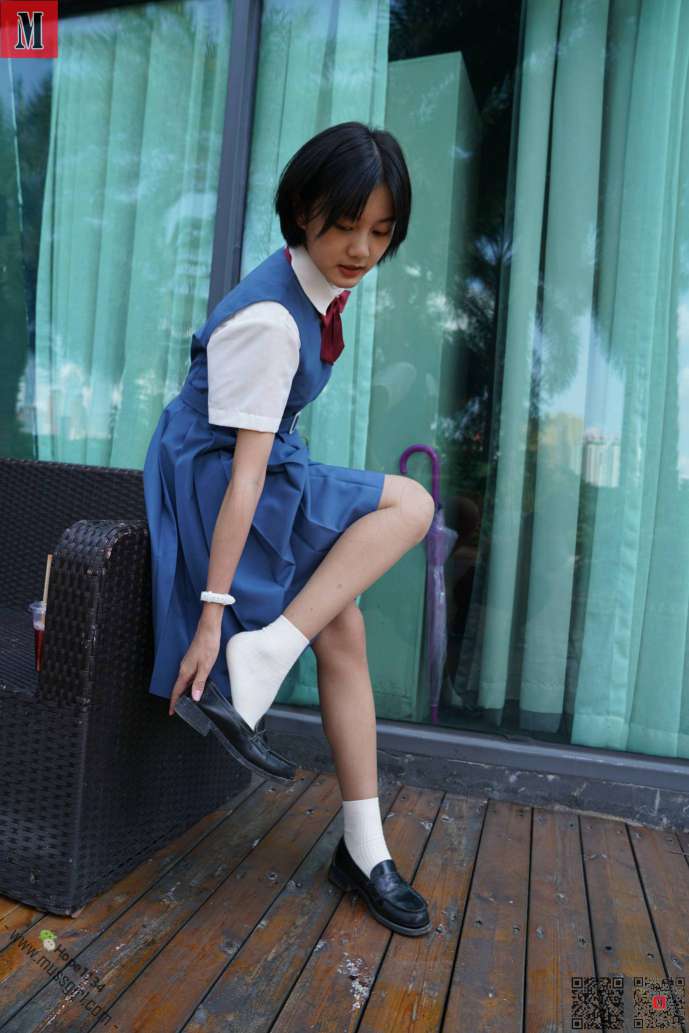 图片[3]-一副学生模样的短发姑娘【112P】20023-小春日