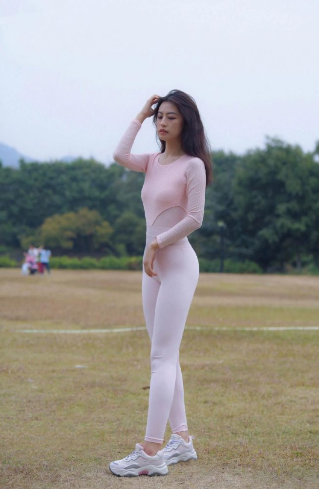 柔情似水的瑜伽裤姑娘 J1429 291P1V-14.6GB-小春日