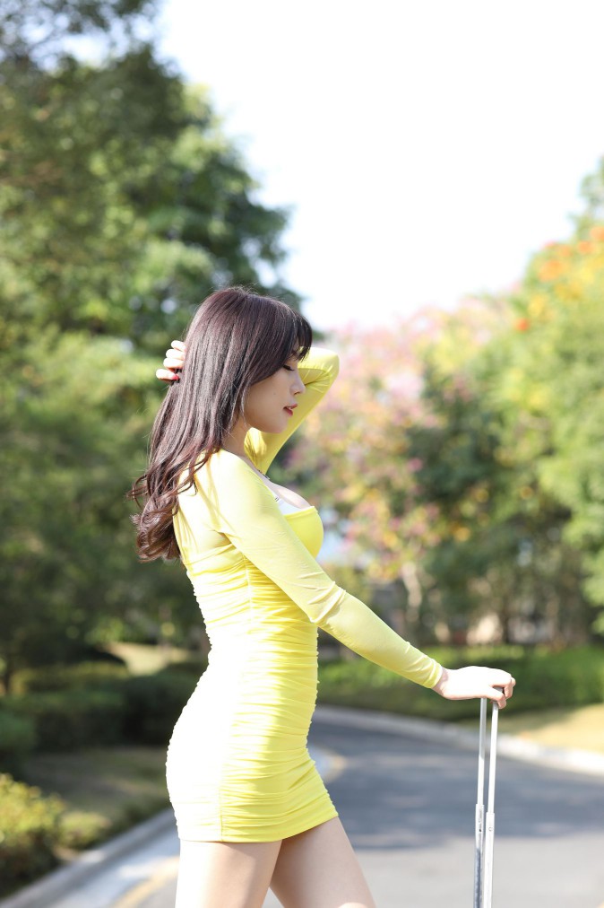 图片[6]-穿紧身裙的美丽姑娘要出去旅行了【419P】00046-小春日