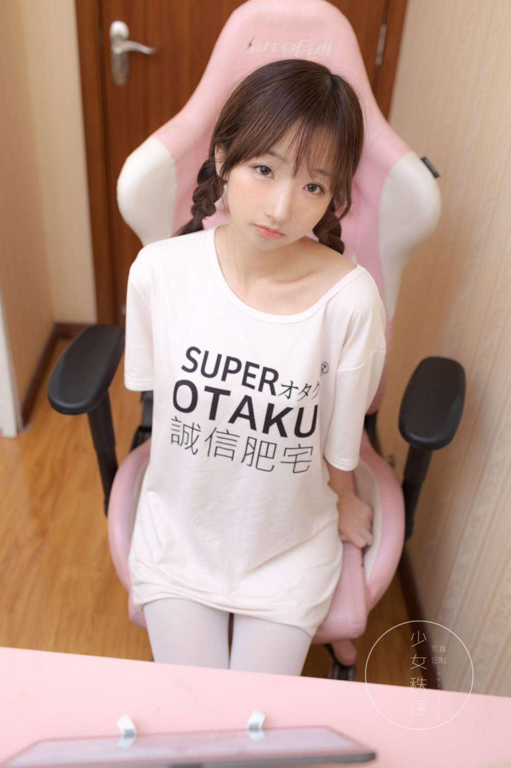 图片[5]-喜欢玩电竞的双马尾粉红女孩【65P】20026-小春日