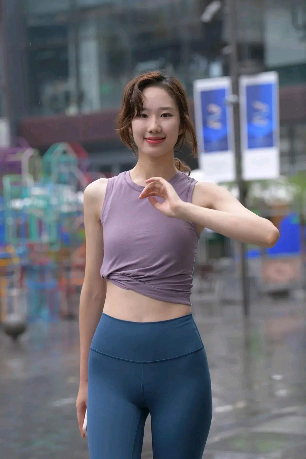 图片[2]-像刘亦菲的蓝色瑜伽裤姑娘J2234 552P1V-20.5GB-小春日