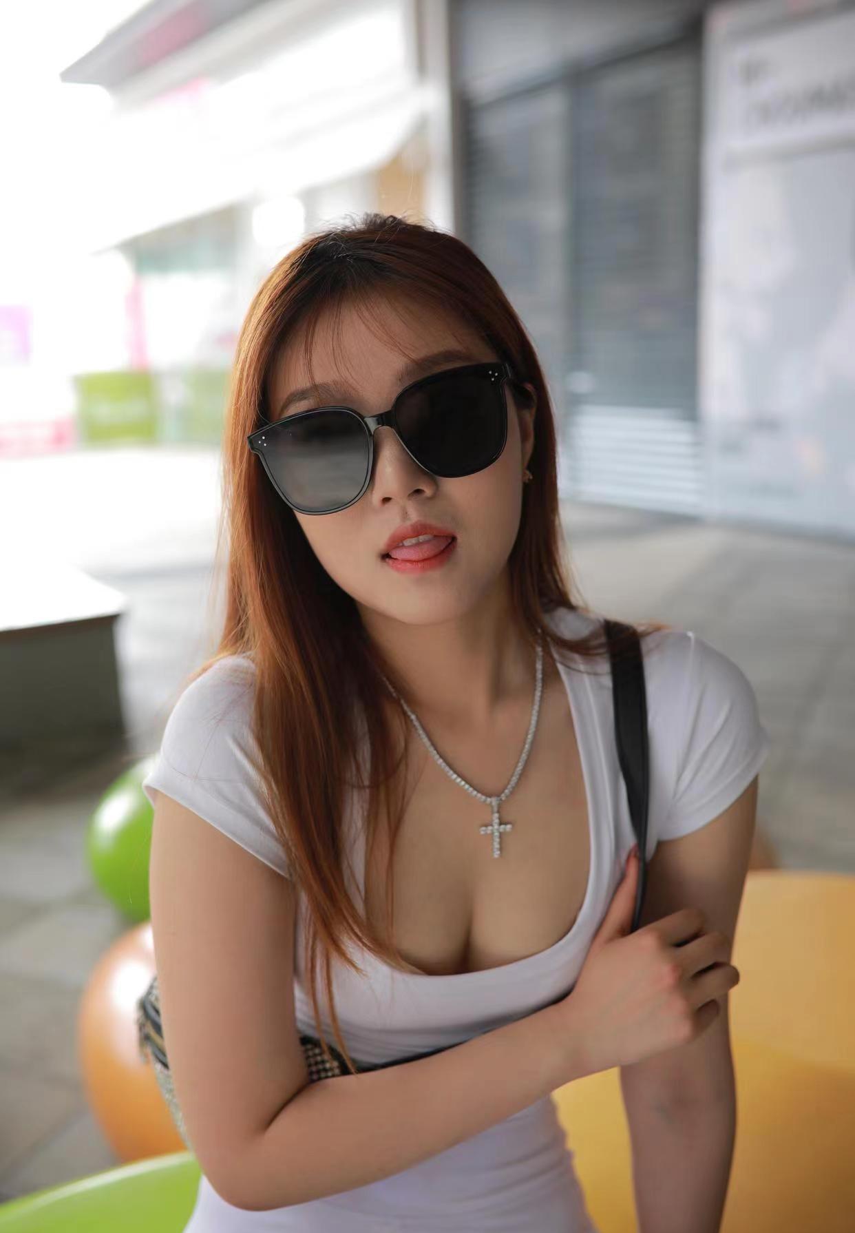 图片[1]-看上去拽拽的瑜伽裤女孩 J1695 425P1V-14.0GB-小春日