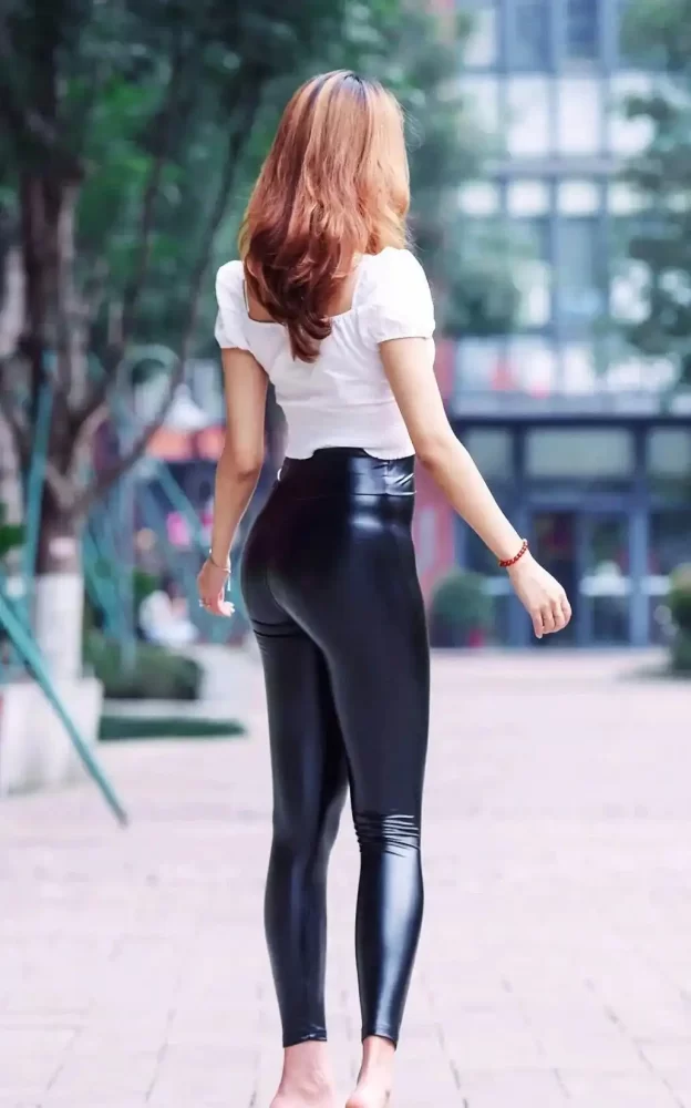 图片[4]-紧身皮裤时尚女人 J1940 605P1V-23.8GB-小春日