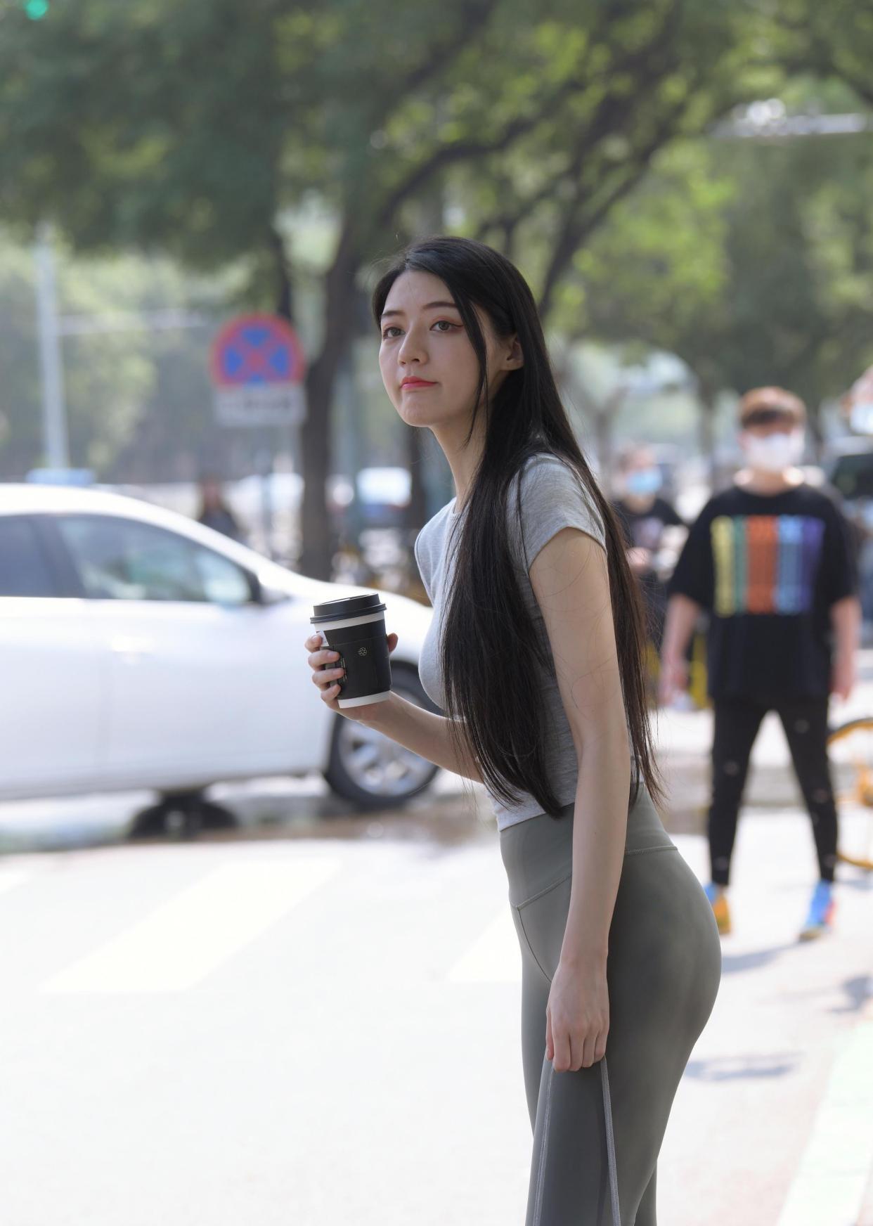 图片[3]-在外面逛街的瑜伽裤女孩J2240 449P1V-16.7GB-小春日