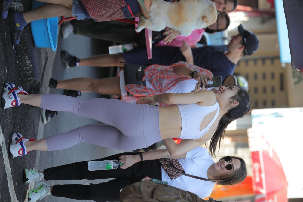 图片[4]-逛商场买东西的瑜伽裤老师【666P】00012-小春日