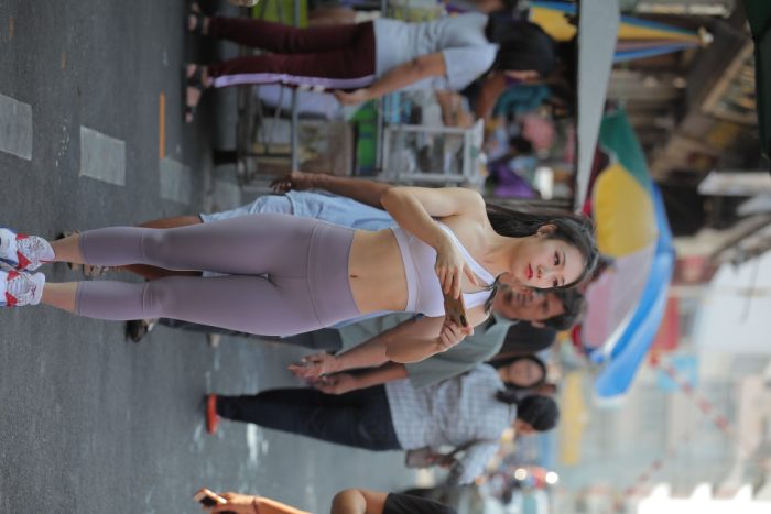 逛街的马尾辫瑜伽老师【556P】00016-小春日