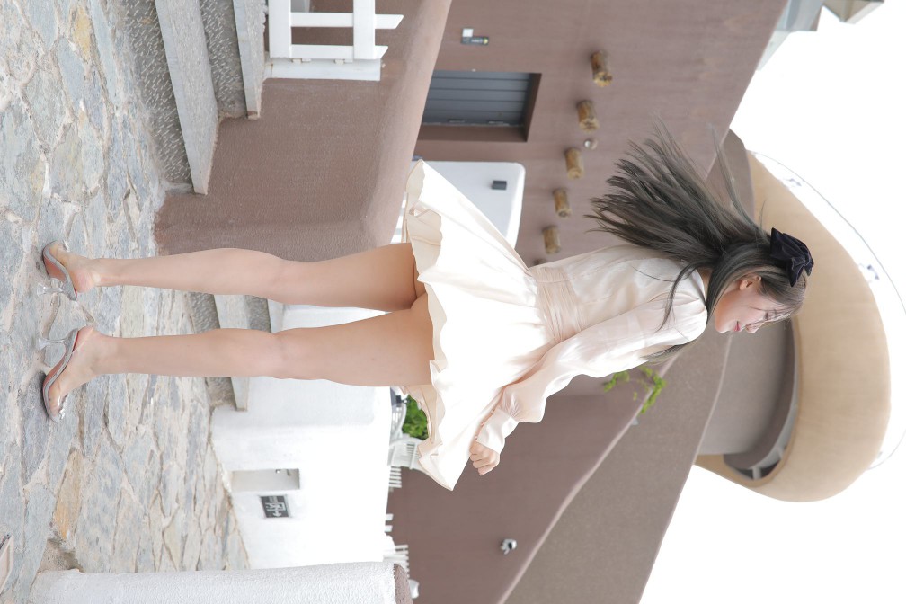 图片[6]-戴黑色蝴蝶结的长发女孩【369P】00027-小春日