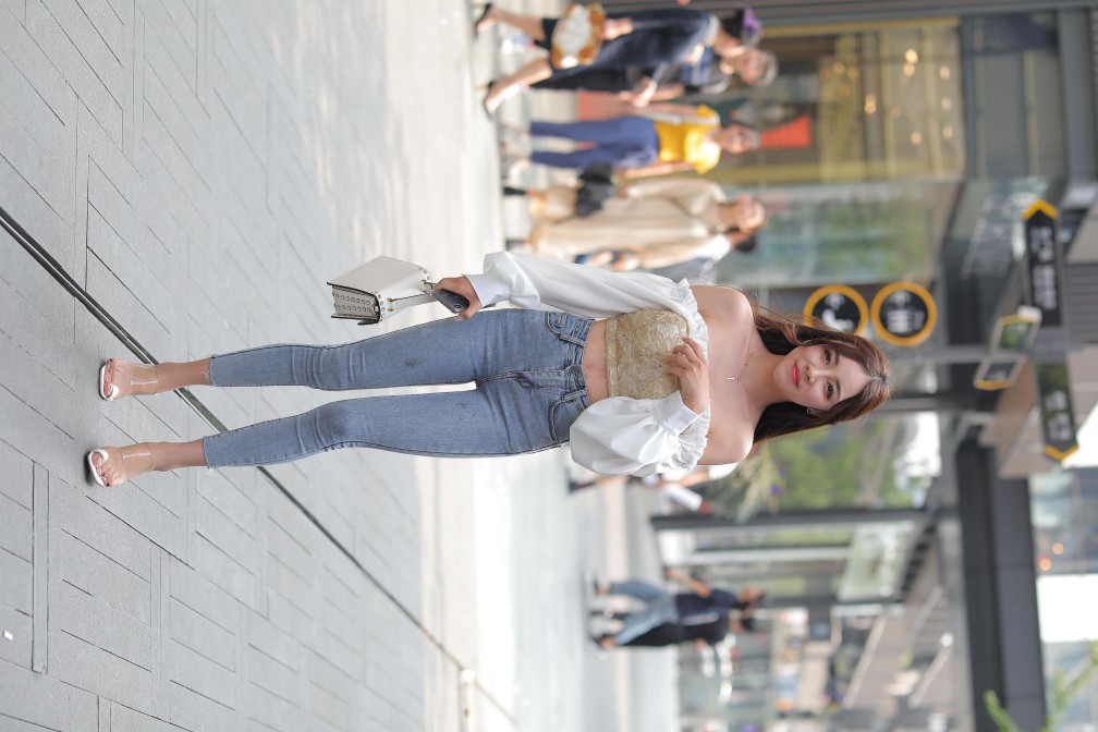 图片[3]-长相甜美的紧身牛仔裤姑娘【114P】00038-小春日