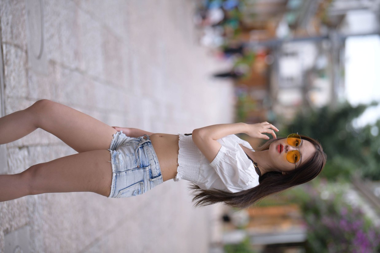 图片[4]-戴太阳镜的牛仔短裤紧身牛仔MM【167P】00021-小春日