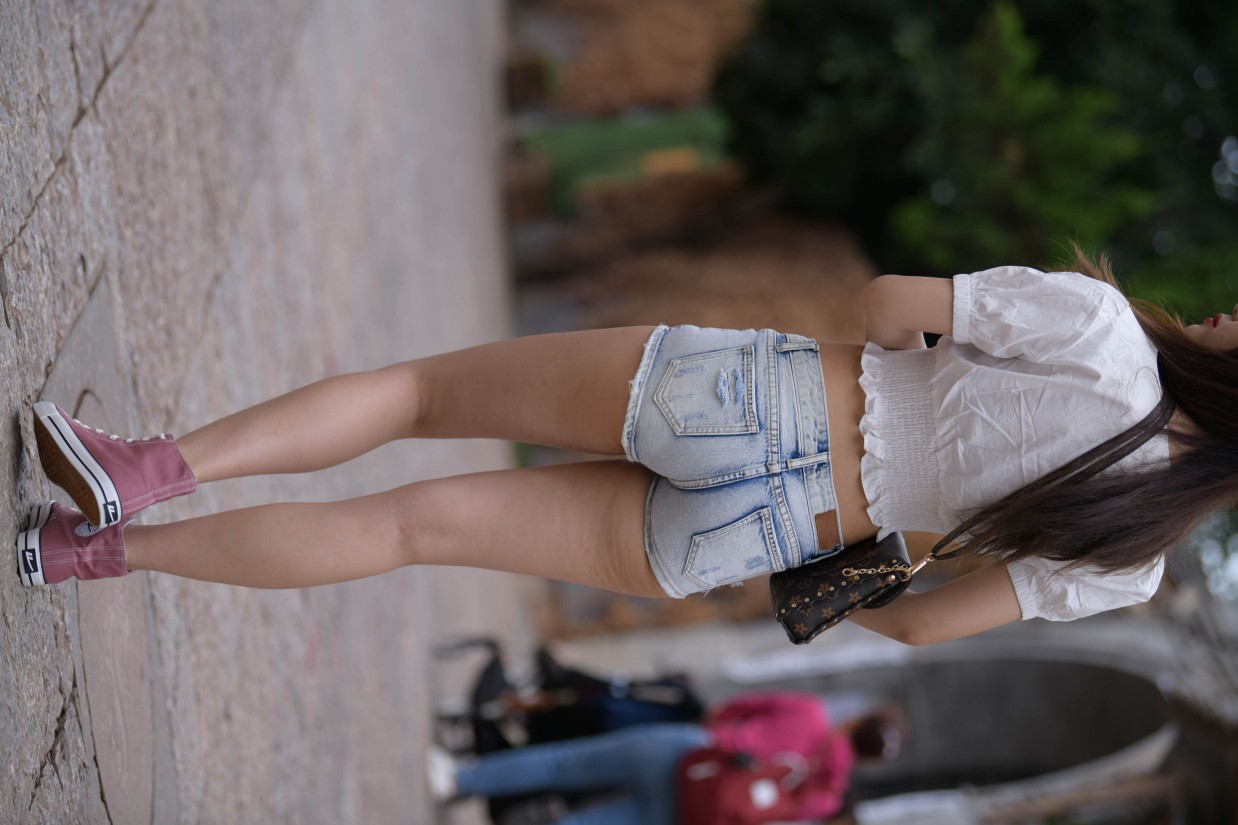 图片[6]-戴太阳镜的牛仔短裤紧身牛仔MM【167P】00021-小春日