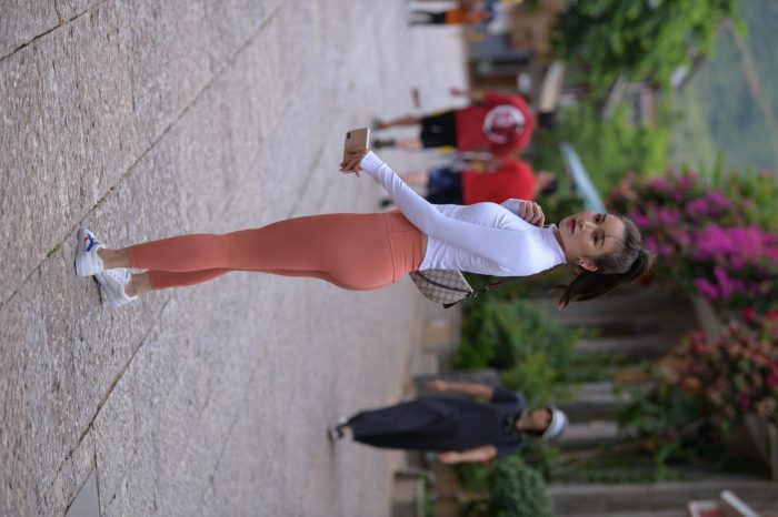 橙色瑜伽裤的高马尾姑娘【615P】00051-小春日