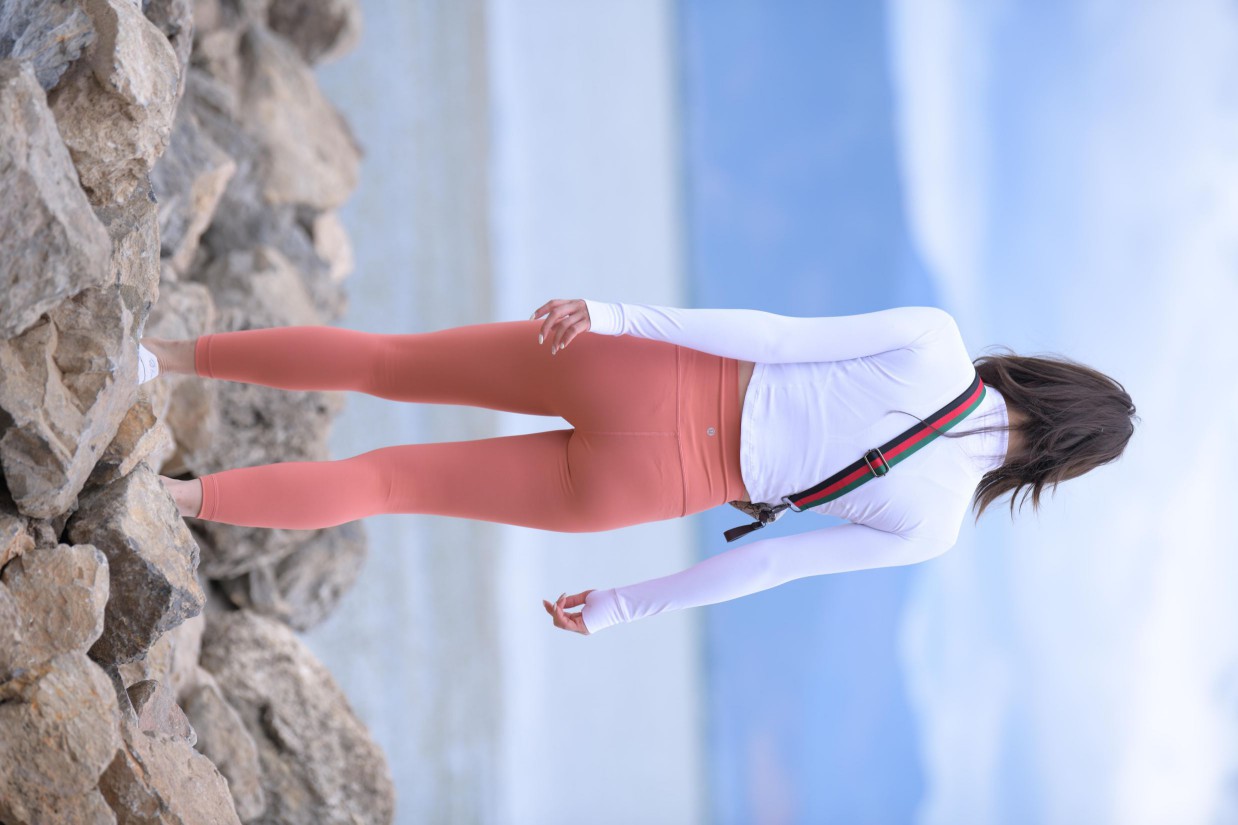 图片[6]-橙色瑜伽裤的高马尾姑娘【615P】00051-小春日