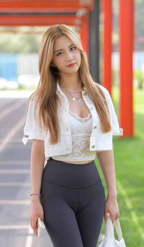 图片[3]-眼神里都是温柔的瑜伽裤女孩J2811 601P-13.3GB-小春日