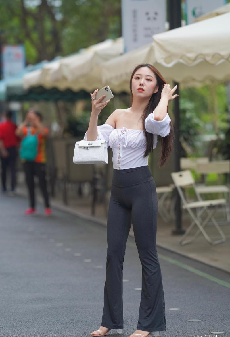 图片[2]-身材非常哇塞的瑜伽裤女孩  J1333 521P6V-21.6GB-小春日