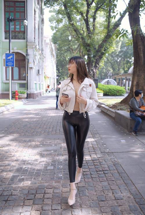 图片[3]-戴眼镜的皮裤女孩 J1473 1046P2V-35.5GB-小春日