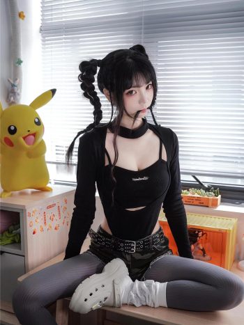 图片[4]-牛仔热裤+灰丝姑娘玩自拍-小春日