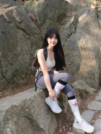 图片[7]-爱爬山的瑜伽裤MM，太甜美了！~-小春日